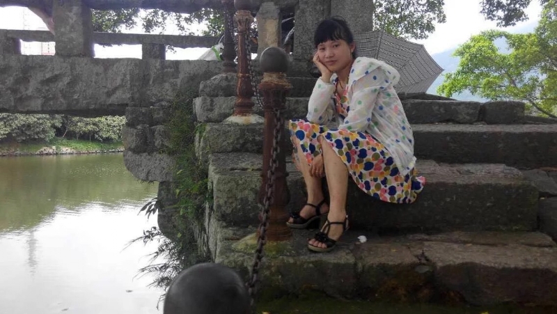 女子悠然的第一张照片--宁德相亲服务中心