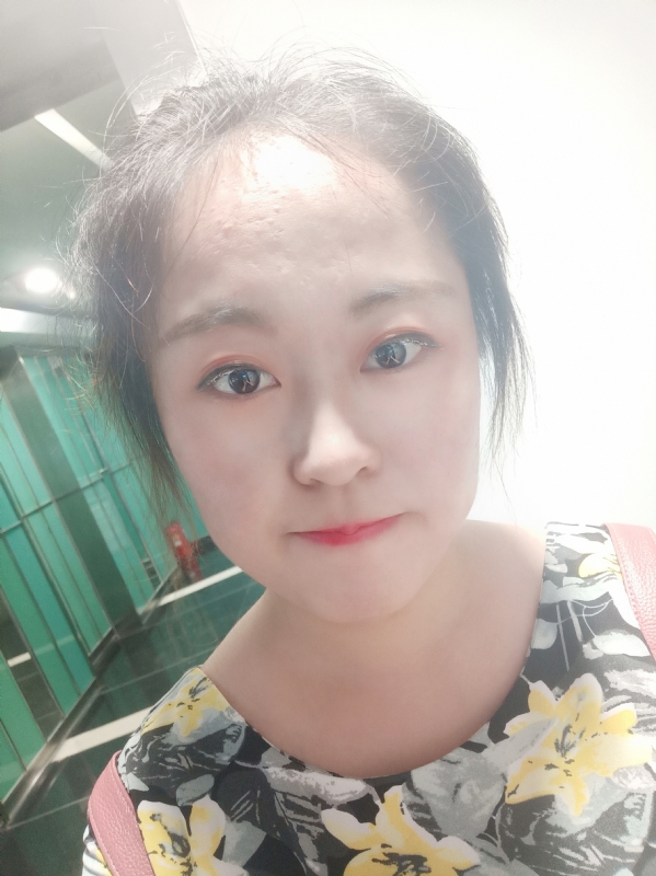 小花伞的第一张照片--宁德相亲服务中心