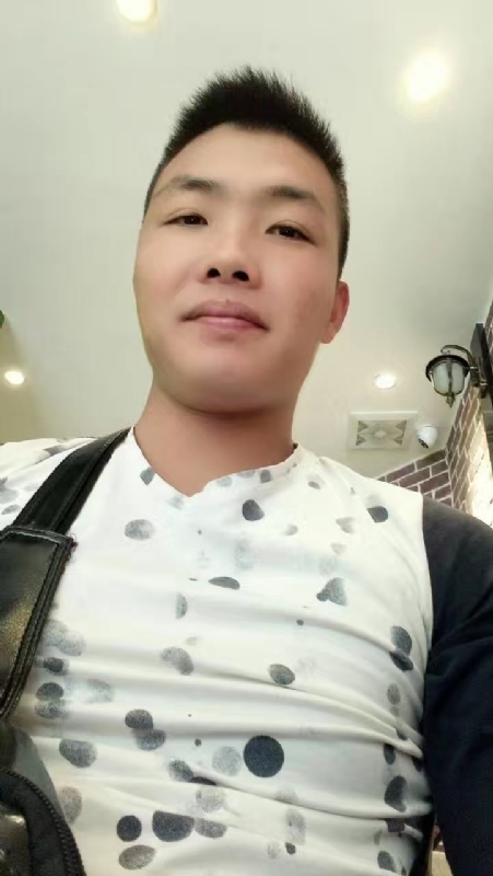 吃生蚝的小乖乖的第一张照片--宁德相亲服务中心