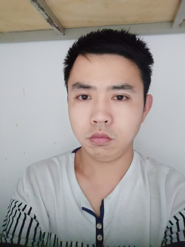 老男孩的第一张照片--宁德相亲服务中心