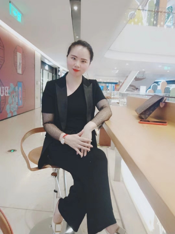 洒脱666的第一张照片--宁德相亲服务中心