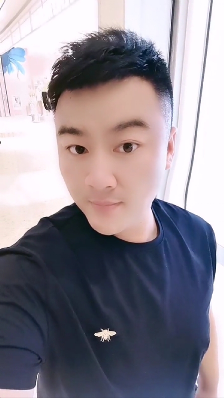 微风徐徐的第一张照片--宁德相亲服务中心