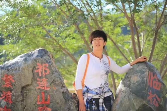 弱水河边青春草的第一张照片--宁德相亲服务中心