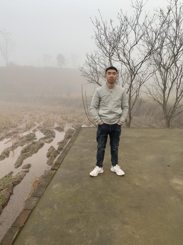 迷路的小猪的第二张照片--宁德相亲服务中心