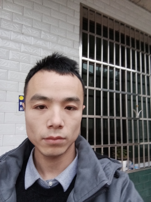 笑得那么开心的第一张照片--宁德相亲服务中心