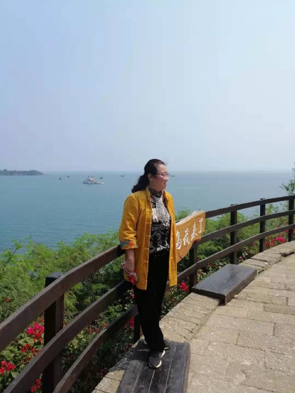 曦若半秋的第一张照片--宁德相亲服务中心