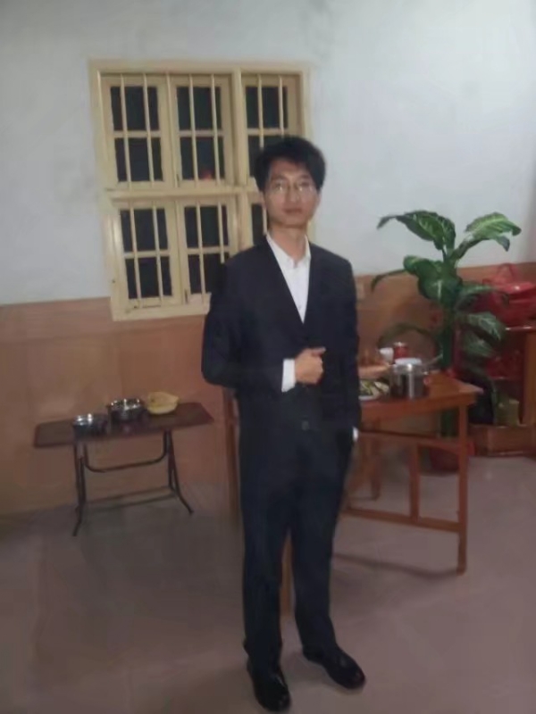 潇湘剑雨的第一张照片--宁德相亲服务中心