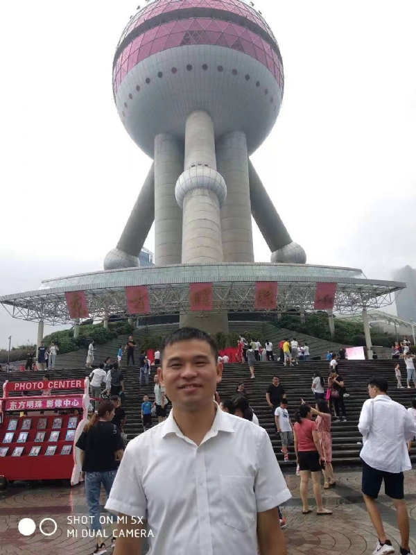 小猫吃老鼠的第一张照片--宁德相亲服务中心