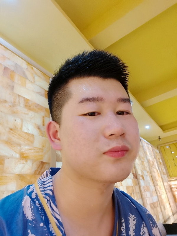 六月与阿十二的第一张照片--宁德相亲服务中心