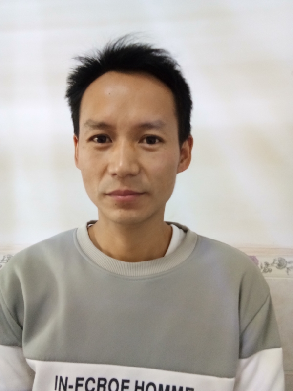 单亲爸爸的第一张照片--宁德相亲服务中心