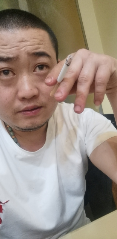孤独的螃蟹的第一张照片--宁德相亲服务中心