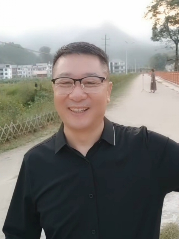 在這裡等你的第二张照片--宁德相亲服务中心
