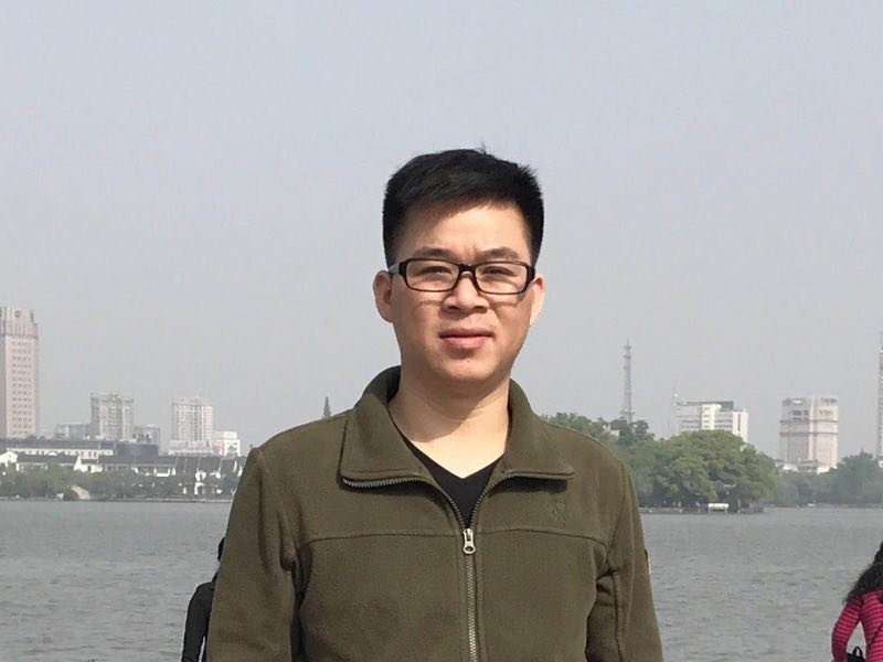孔雀鱼的第一张照片--宁德相亲服务中心