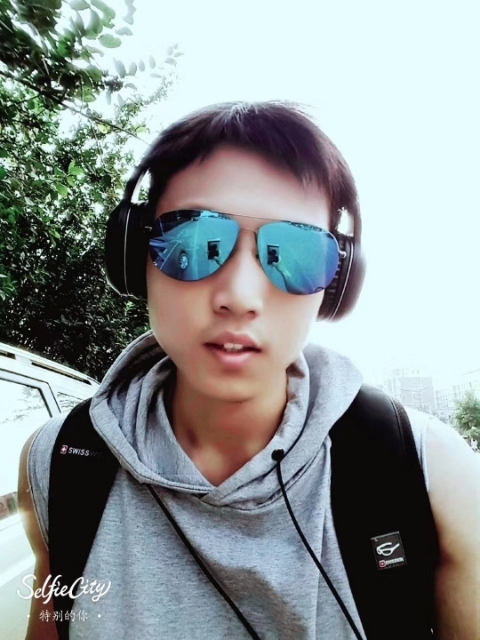 失意的人的第一张照片--宁德相亲服务中心