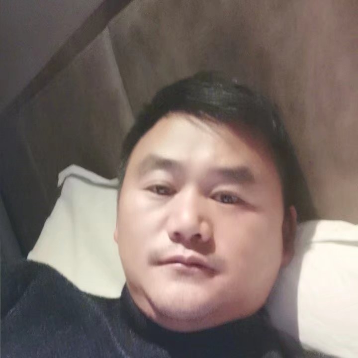奔跑的第四张照片--宁德相亲服务中心