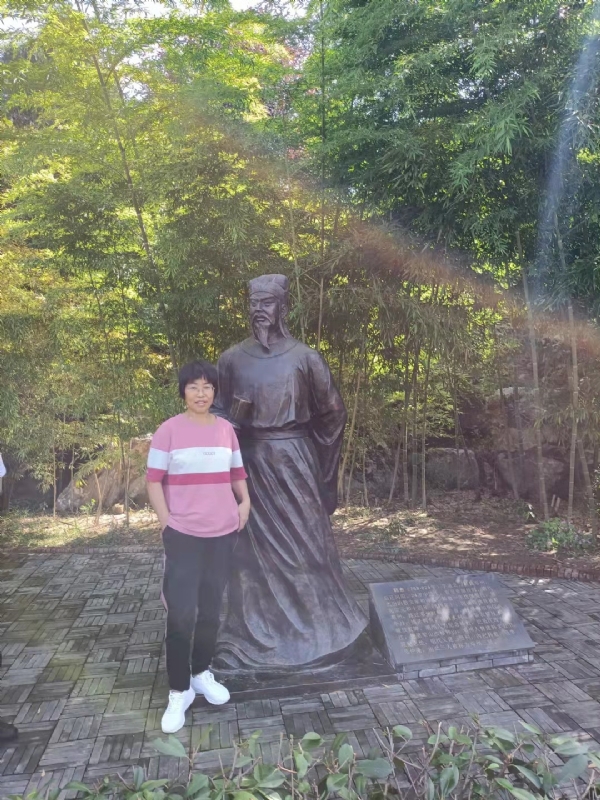 秋天的菊花的第一张照片--宁德相亲服务中心