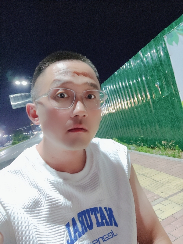 清风烈酒的第一张照片--宁德相亲服务中心