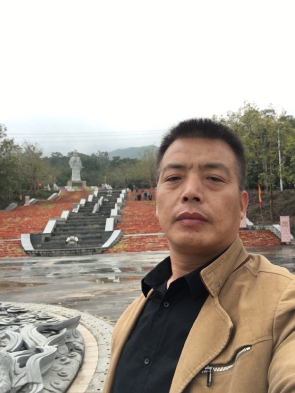 开心的松鼠的第一张照片--宁德相亲服务中心