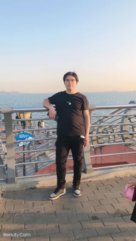 陆迅的第二张照片--宁德相亲服务中心