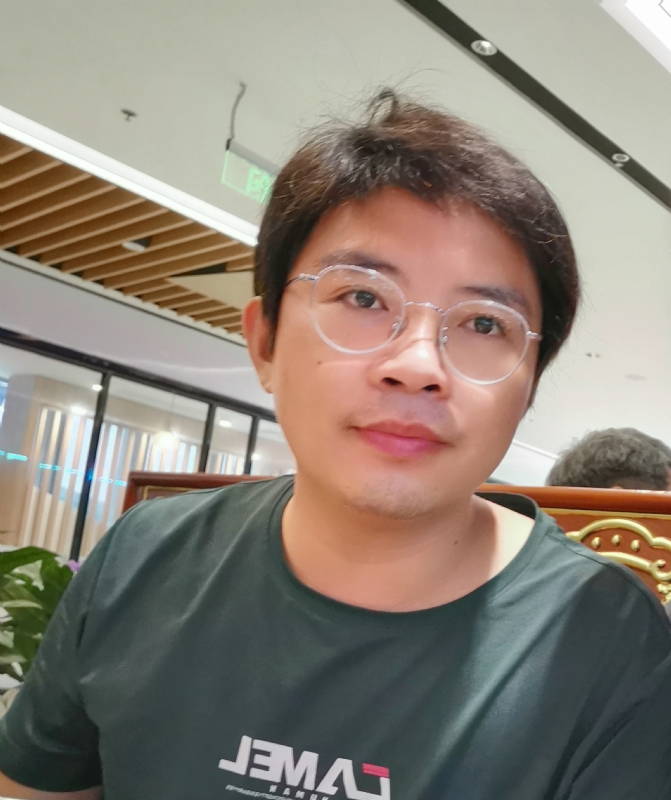 陆迅的第三张照片--宁德相亲服务中心