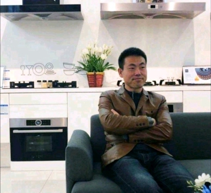 奋斗的执着的第一张照片--宁德相亲服务中心