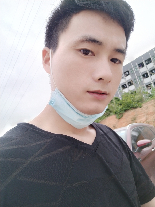 何凡的第二张照片--宁德相亲服务中心