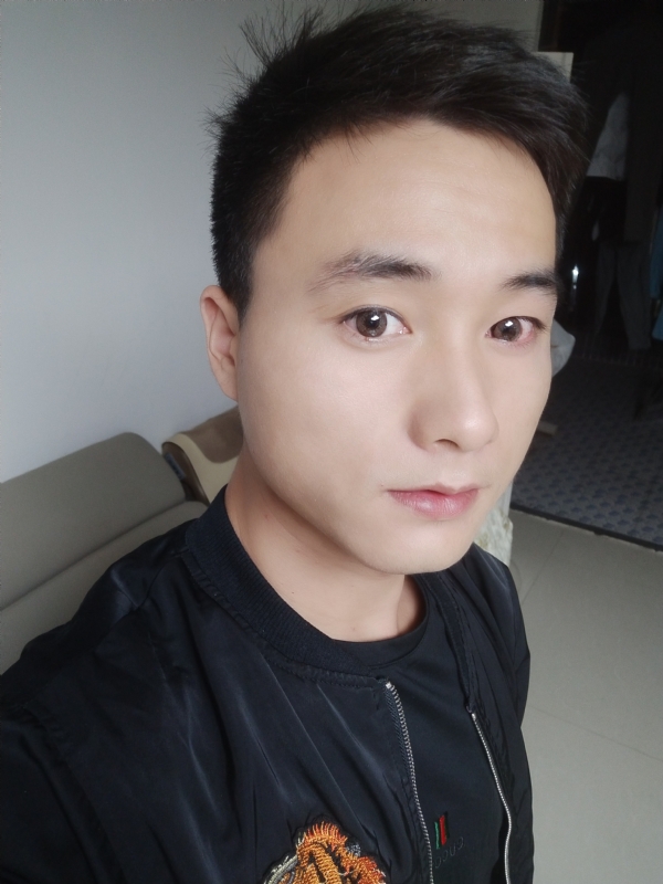 何凡的第三张照片--宁德相亲服务中心