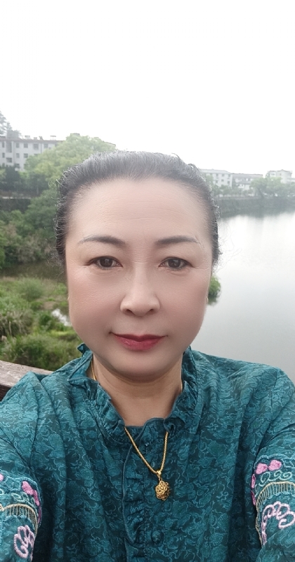 雨中情的第二张照片--宁德相亲服务中心