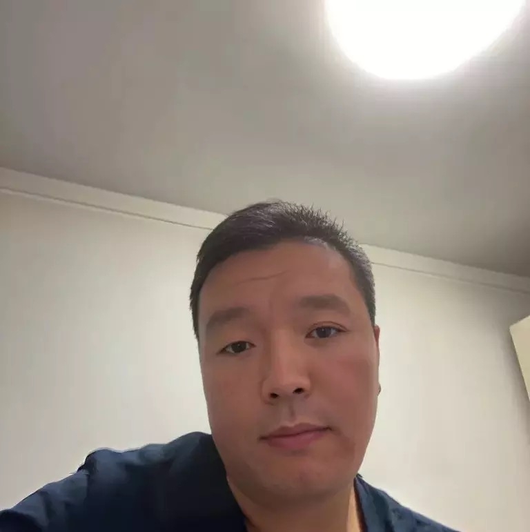 穿唐装的松鼠的第一张照片--宁德相亲服务中心