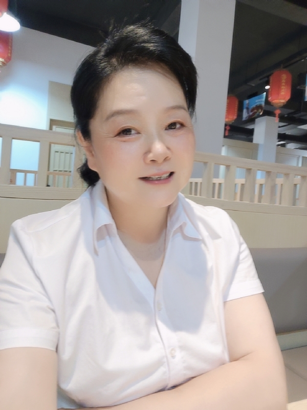 丁姐爱生活的第一张照片--宁德相亲服务中心