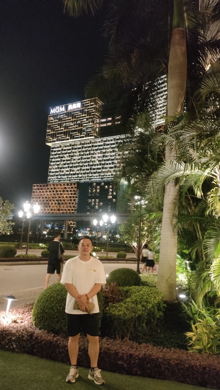 熟悉的身影的第一张照片--宁德相亲服务中心
